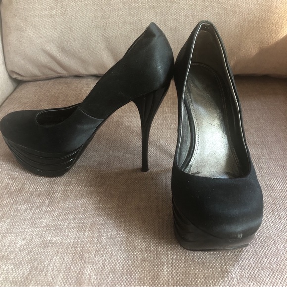 🖤👠 Bebe Riley Platform Pumps - Picture 6 of 7